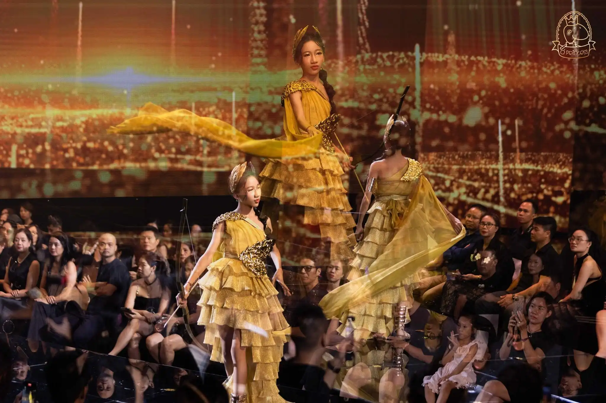 Joly Thảo Linh – “Chiến Binh Nhí” Firstface Đầy Khí Chất Trong BST Guardians of Light