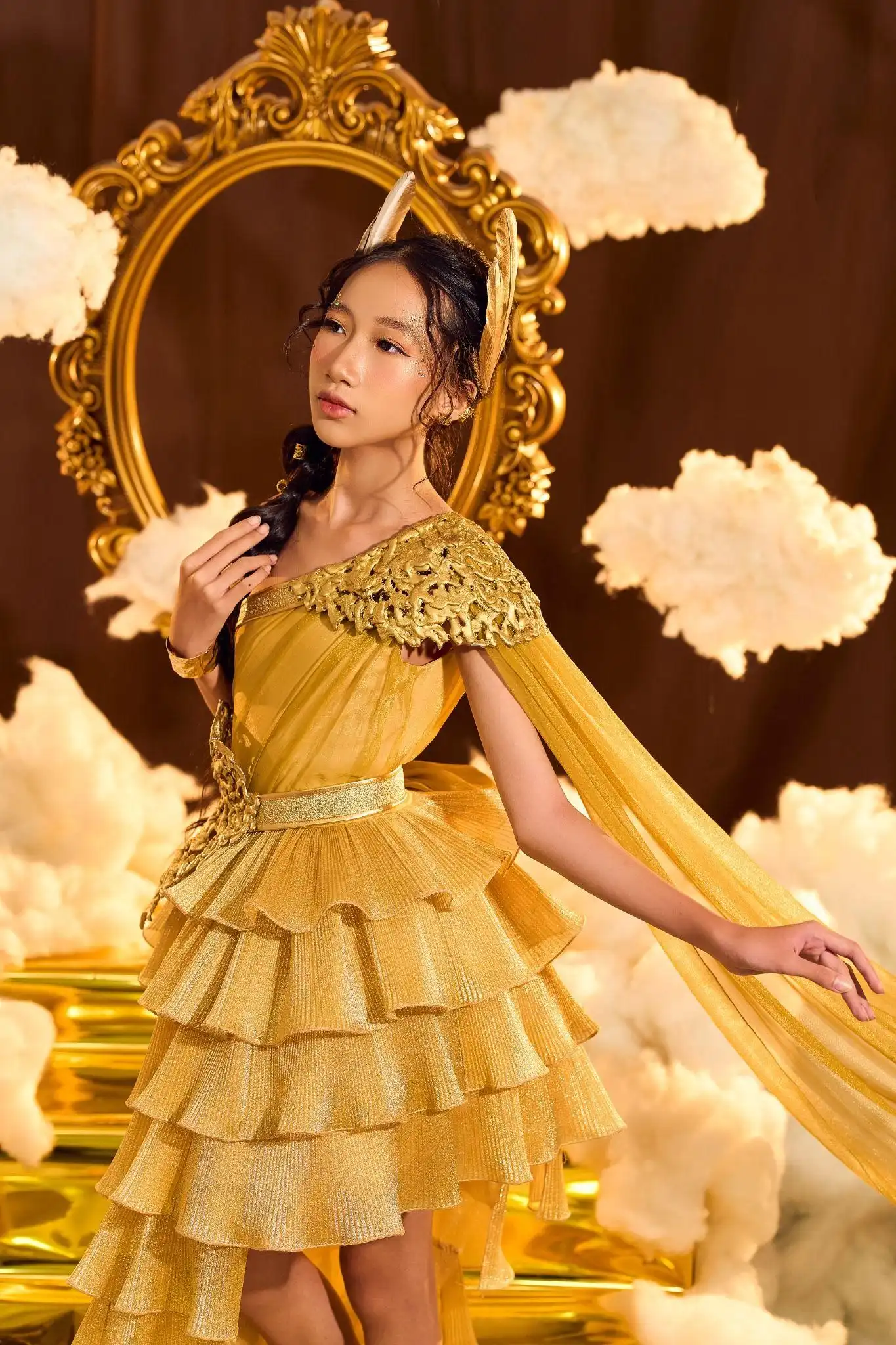 Joly Thảo Linh – “Chiến Binh Nhí” Firstface Đầy Khí Chất Trong BST Guardians of Light