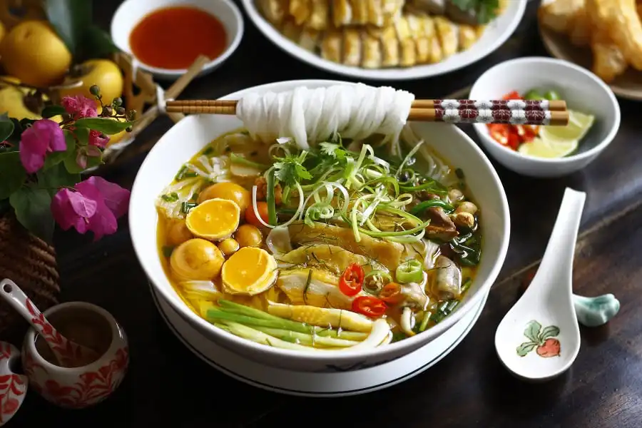 Phở gà tự làm: Công thức đơn giản mà ngon không kém ngoài hàng
