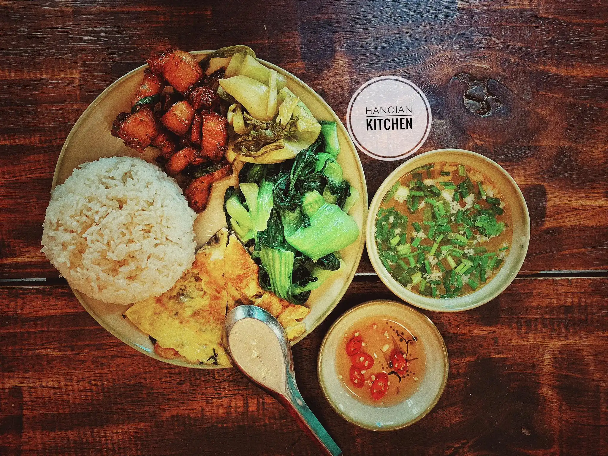 Thưởng Thức Món Ngon Ngay Tại Nhà Với Hanoian Kitchen