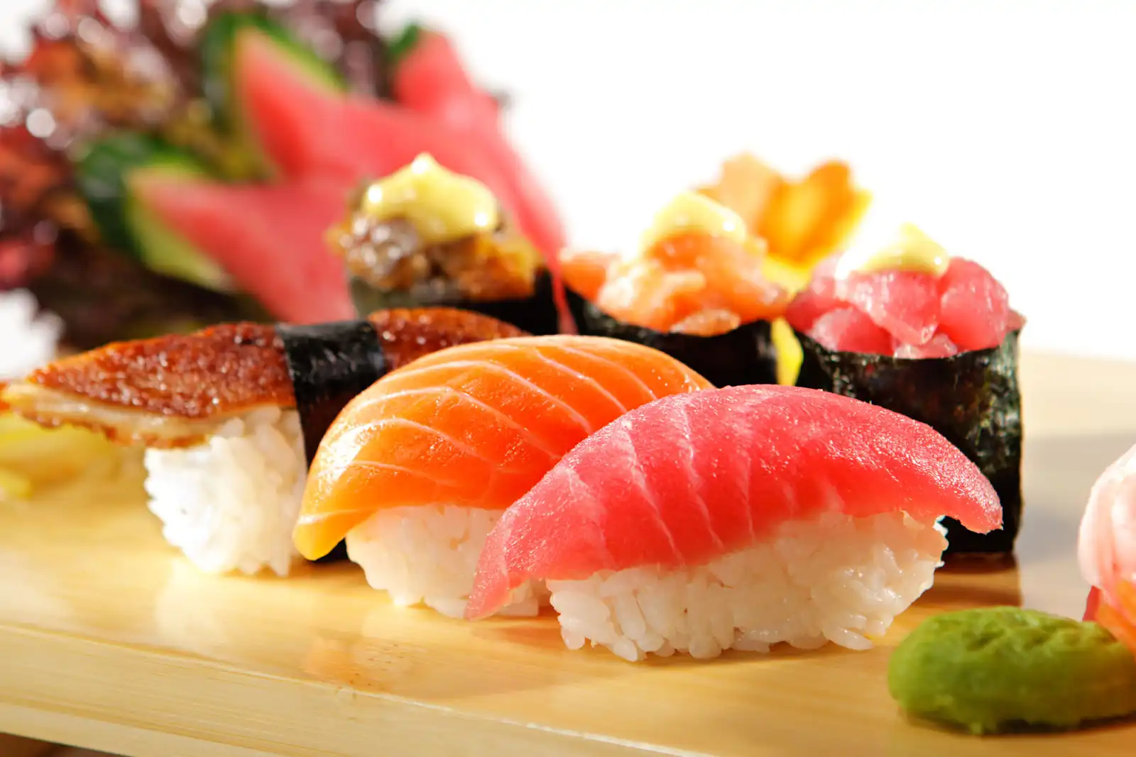Ẩm thực Nhật Bản: Nguồn gốc & Ý nghĩa của món sushi – Biểu tượng văn hóa xứ Phù Tang