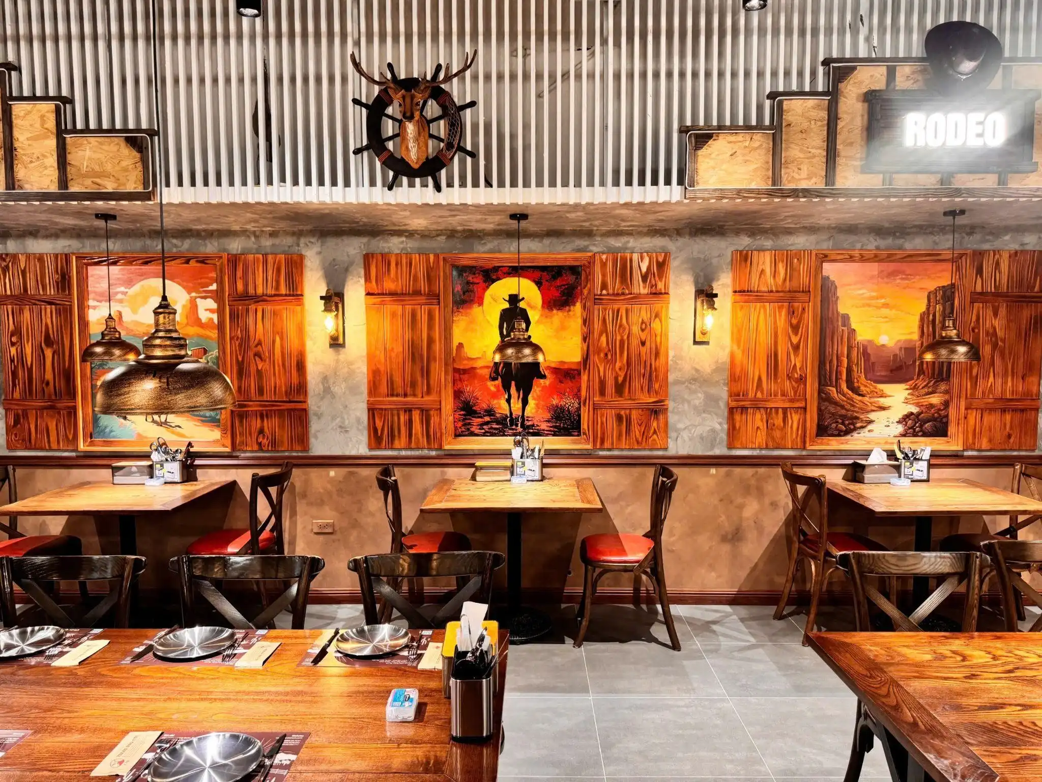 CTQ Texas BBQ – Không gian đậm chất Texas giữa lòng Thủ đô