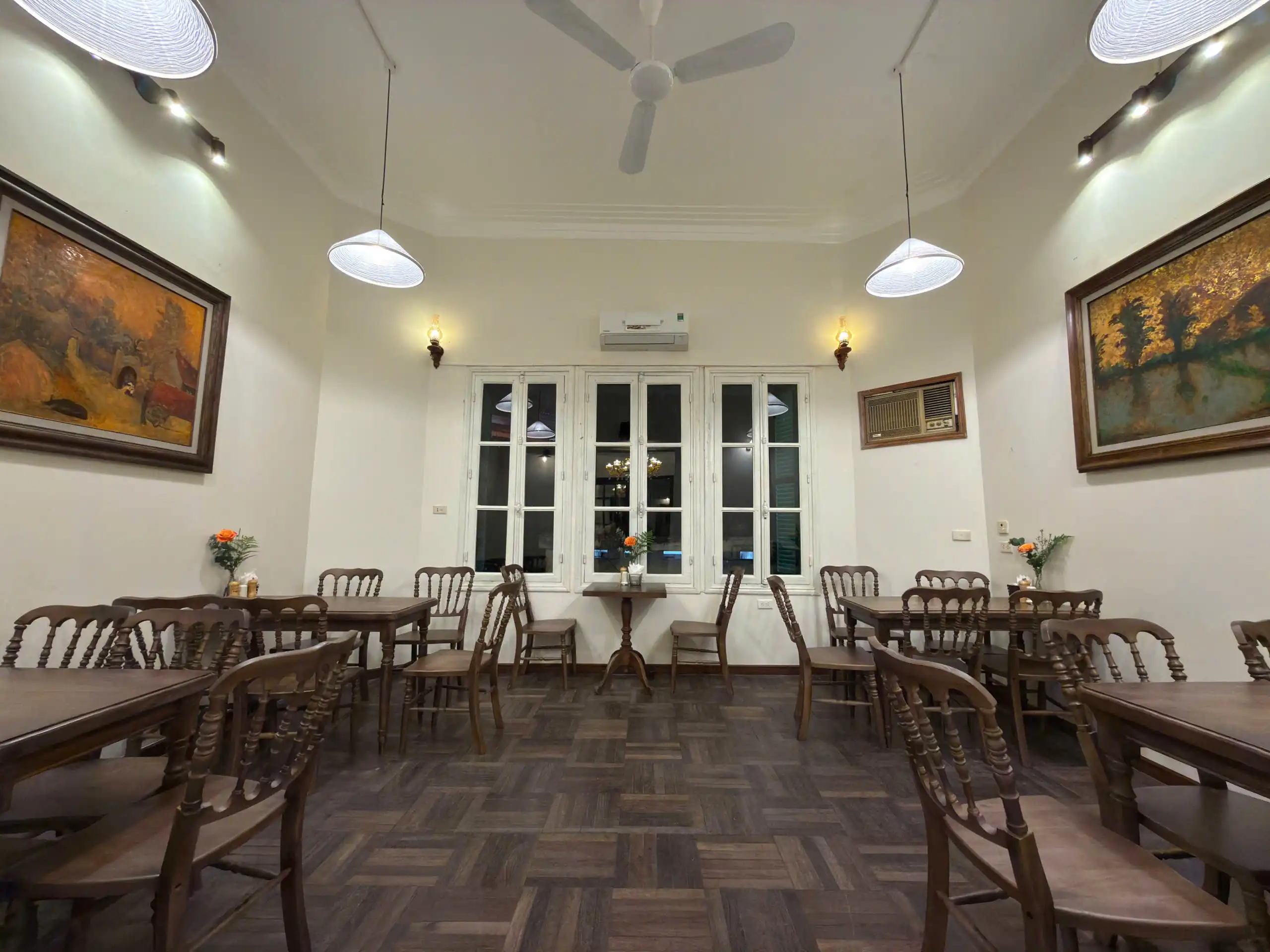 Một không gian, một ly cà phê và câu chuyện Hà Nội tại The Hanoian – 5 Trần Phú